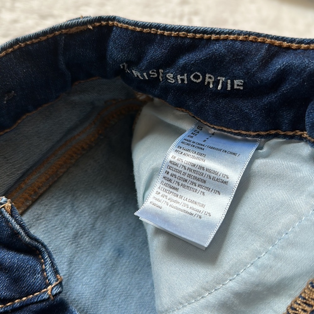 American eagle High Rise Shorties - Picture 2 of 3